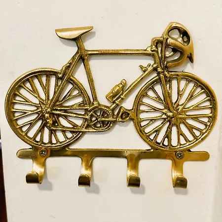 아파트 In The Center